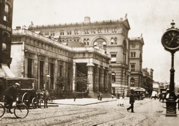 The Old Tombs prison and Criminal Courts Building, Centre Street, New York City, 1895